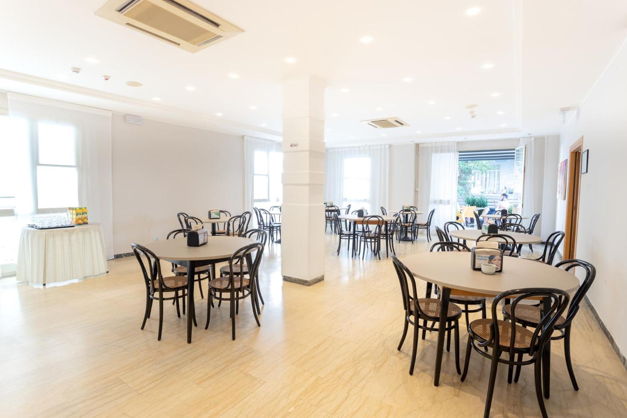 Hotel Katina Rimini Kültér fotó