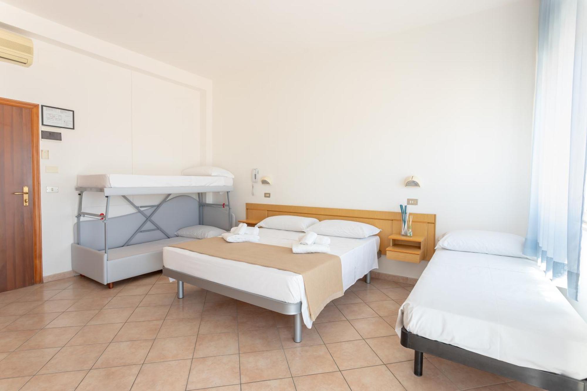 Hotel Katina Rimini Kültér fotó